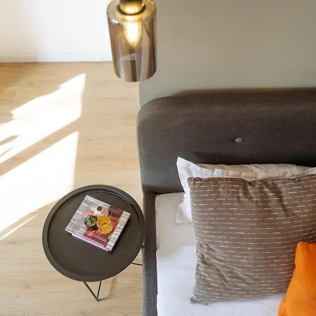 Apartment Aura - Old Town I Free Street Parking I Self Check-in *