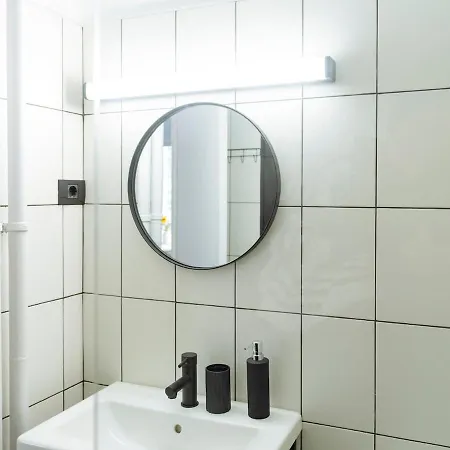 Aura - Old Town Apartment